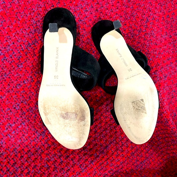 Manolo Blahnik Gable Black Suede open toe mules size 36. Us 6 - Picture 10 of 11
